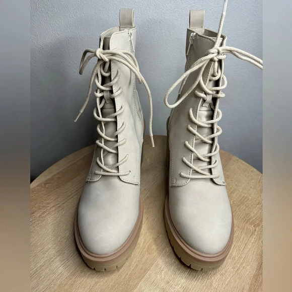 DV by Dolce Vita Chunky Heel boots - Picture 3 of 7